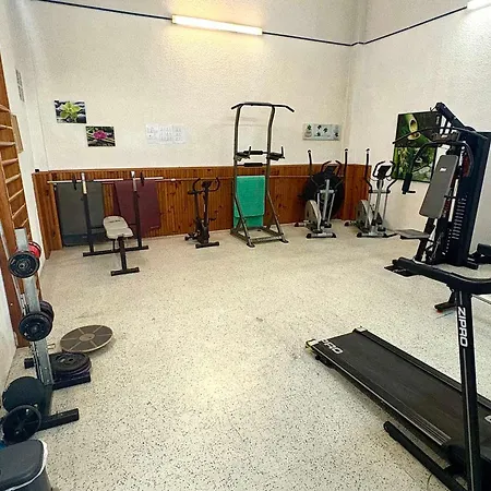 Apartment Pour 4 Avec Wi-fi Inclus, Vue Sur A - Fr-1-827-64 *